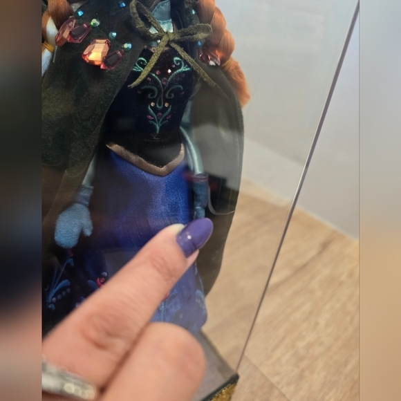 Disney Fairytale Designer Anna and Kristoff Limited Edition 4295 of 6000 Doll - Picture 14 of 16